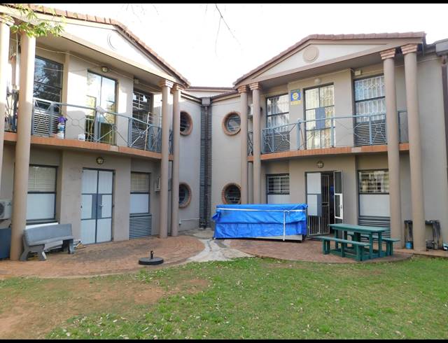 161M² OFFICE FOR SALE IN FERNDALE